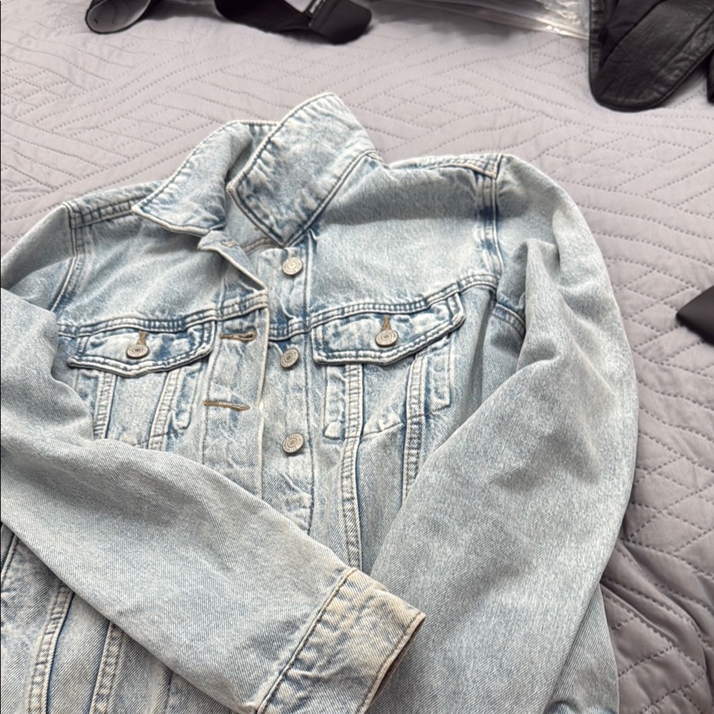 Lucky Brand Blue Jean Jacket Timeless Denim Design